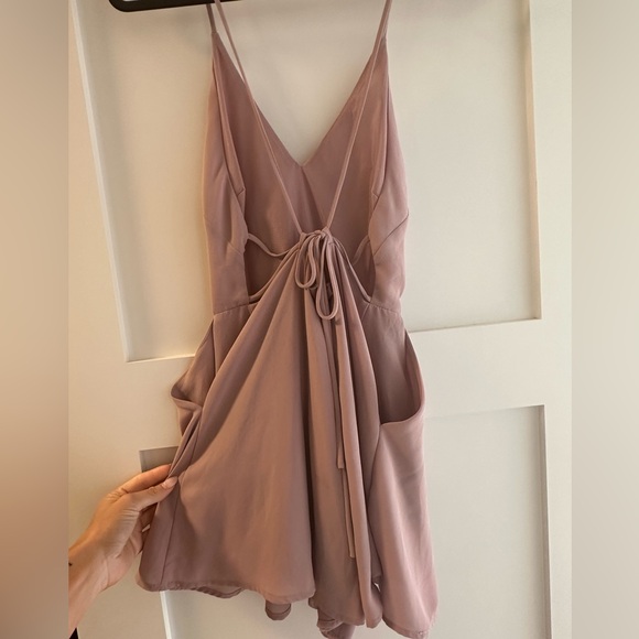 Flowy Backless Romper with Pockets - Picture 2 of 2